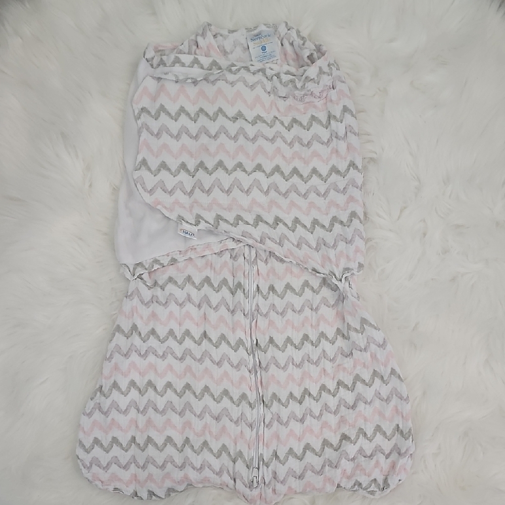 Halo SleepSack Swaddle Cotton Muslin Chevron Pink Baby Size Small, 3-6 Months